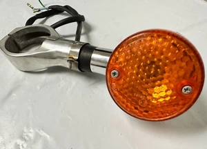 Conjunto intermitente delantero derecho honda valkyrie gl1500 33400-mz0-671 con soporte - Imagen 1 de 9