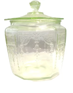 Vintage depression glass cookie jar with lid lime green glass - Picture 1 of 10