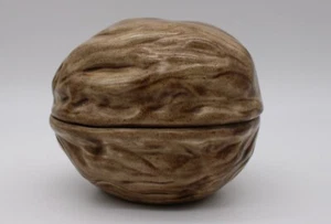 Retro Big Walnut w/out Squirrel - Hand Painted Ceramic Covered Box Dish '79 - 5" - Picture 1 of 9