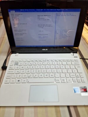ASUS  X102B, AMD A4-1200 1.0GHz, 4GB RAM, White Untested For Parts Read Descript - Image 1 of 4
