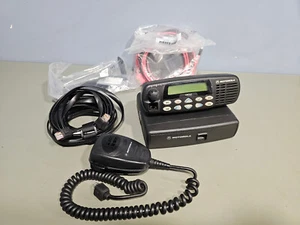 Motorola radio GM360 kit de déconnexion UHF 403-470 mhz téléphone sans fil 25 watts - Photo 1/3