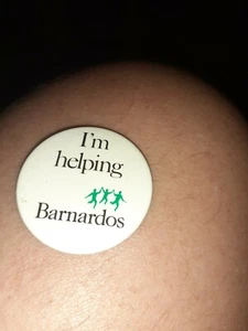 Insignia vintage de Im Helping Barnardos - Imagen 1 de 2
