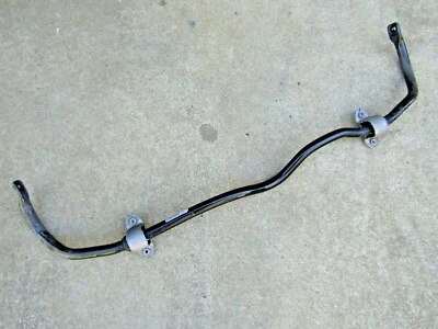 Estabilizador de suspensão dianteiro Audi Q3 RS 2014 3C0411303AA - Imagem 1 de 4