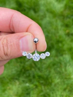 Anillo de vientre colgante con flecha de gema transparente barra de vientre Foto 1 de 4