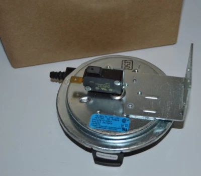 TRIDELTA PPS10072-2807 PRESSURE SWITCH 0.30" W.C. 046317 /014/A 309044, NEW - Image 1 of 4