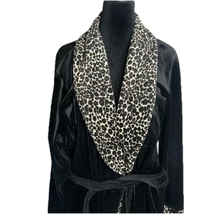 Amanda Stewart Intimates Robe M 90s Black Velvet Wrap Cheetah Collar Mob Wife - Picture 1 of 5
