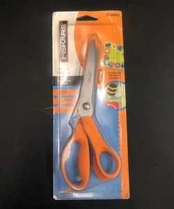 Fiskars 9791 Vintage 9" Fabric Shears SCALLOP SCISSORS (Made in USA, Open Box) - Picture 1 of 1