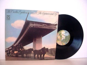 DOOBIE BROTHERS The Captain And Me QUADRADISC LP 1973 WB BS4 2694 QUADRAPHONIC - Picture 1 of 6