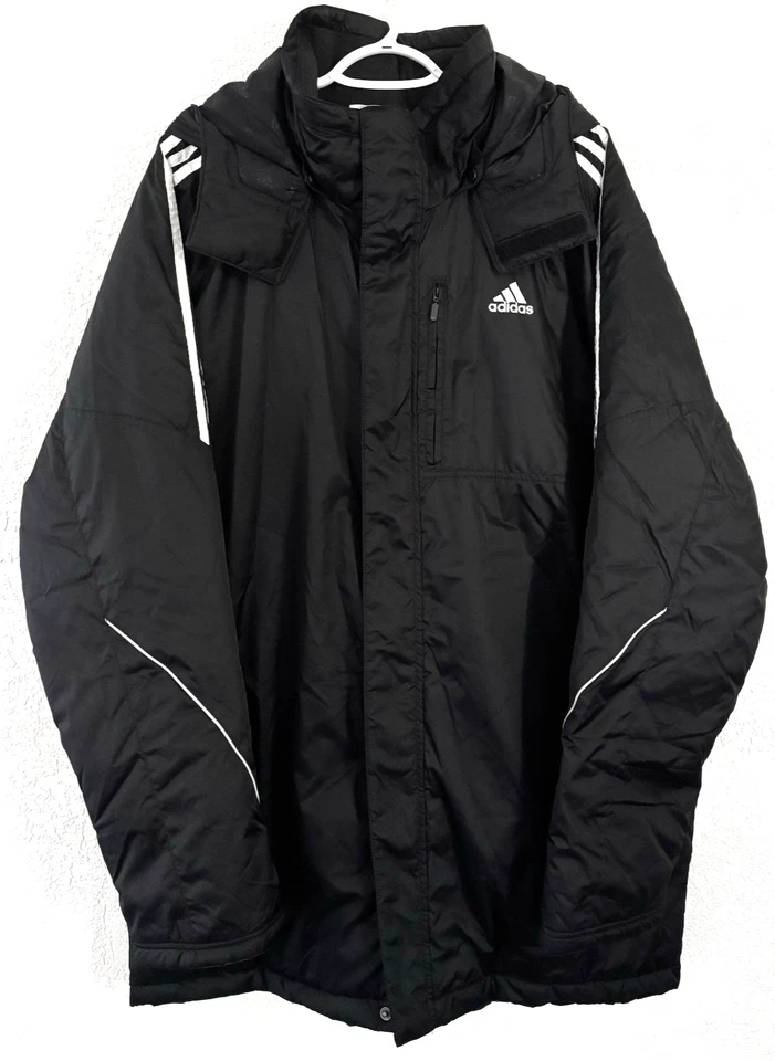 Jaqueta Adidas masculina tamanho XL preta branca Essentials 3 listras isolada nylon com capuz - Imagem 1 de 4