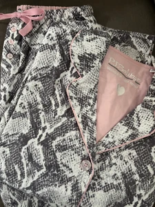 PJ Salvage WARM Gray/White SNAKESKIN LIZARD CROC Flannel Pajama Set Medium - Picture 1 of 8