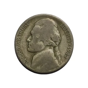 1942 S Nickel War Nickel WW11 Era Silver Coin Avg Circ Melt & Go Auction  - Picture 1 of 5
