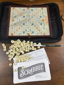 Scrabble Game Folio Edition Travel Size Zipper Case Easy Storage Snap-in Tiles - Picture 1 of 7