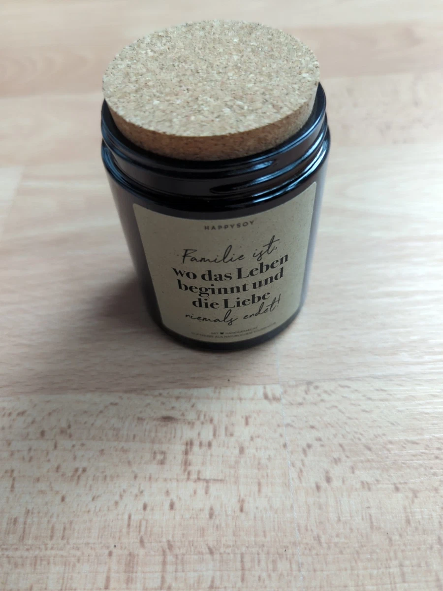 GRUSS & CO Duftkerze Im Glas – Vanilleduft, Motiv „Oh Du Fröhliche“, 7 Cm Hoch, 6,7 Cm Durchmesser, Mit Holz-Anhänger