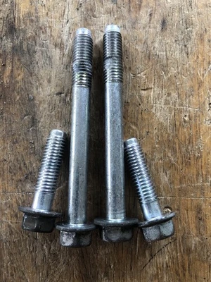 Nissan Murano 2013 3,5 L compresor pernos de aire acondicionado Foto 1 de 3