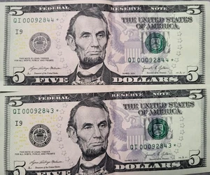 FEDERAL RESERVE NOTES[ 2 ] 5 DOLLARS BILLS VERY SMALL NUMBERS AND BOTH STARS 🌟 - Picture 1 of 3