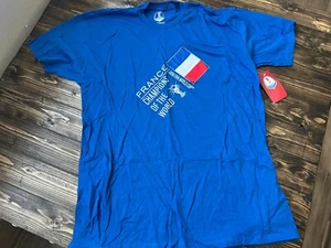 WM Fußball Russland 2018 Herren XL offiziell lizenziertes T-Shirt Frankreich Meister - Bild 1 von 4