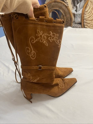 Botas Roper Marrón Gamuza Bordadas Tacón Vaquero Talla 9 Foto 1 de 4