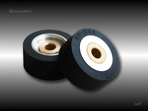 Pioneer RT-909 / 901 One pair of NEW PINCH ROLLERS ASSEMBLY Logo on rear - Picture 1 of 10