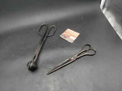 Lot objet métier coiffeur Ancien fer à papillotes Ciseaux XIXème Barber Scissor - Photo 1/4