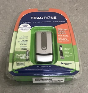 New MOTOROLA W Series W376g  Silver TracFone Cellular Phone - Picture 1 of 2