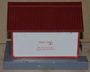 A C Gilbert American FLyer WERKZEUGHAUS, 5,5x7", Metall mit Kunststoffdach, Arbeitstür - Bild 1 von 6