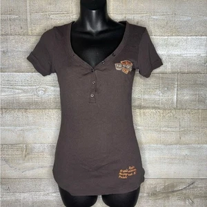 Harley-Davidson t shirt henley piccola donna marrone top abbottonato - Foto 1 di 4