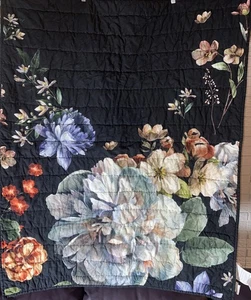 crate and barrel Kids Floral Quilt Vary Rare - Picture 1 of 7