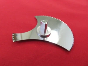 Autopsy Blade with Adaptor - NEW - Sectioned Autopsy Saw Blade - Picture 1 of 3