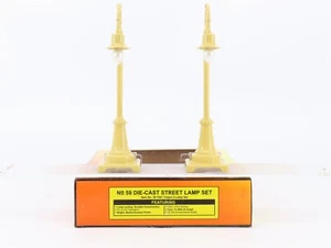 O 1/48 Scale MTH Rail King 30-1067 No.59 Die-Cast Street Lamp Set of 2 - Picture 1 of 7