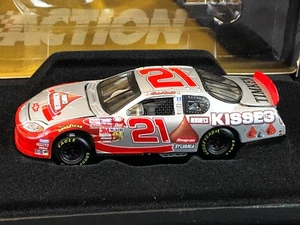 RCCA ELITE 1:64 KEVIN HARVICK #21 SPECIAL ED HERSHEY'S KISSES 2004 MONTE CARLO - Picture 1 of 20