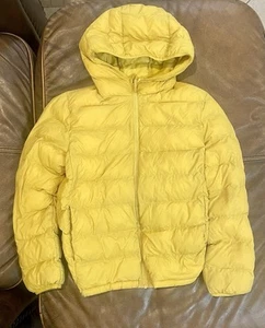 Uniqlo Boys Yellow Ultra Light Hooded Jacket Size 11-12 Great condition - Picture 1 of 5