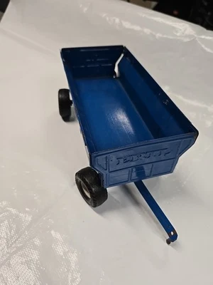 Vintage  ERTL 1/16 Scale Flare Wagon Farm Toy Blue Implement USA - Image 1 of 4