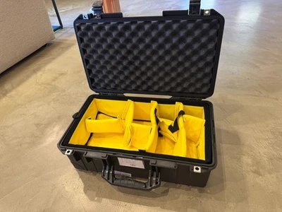 Estojo de viagem Pelican Air 1535 - Preto COM divisórias acolchoadas - Excelente estado - Imagem 1 de 4