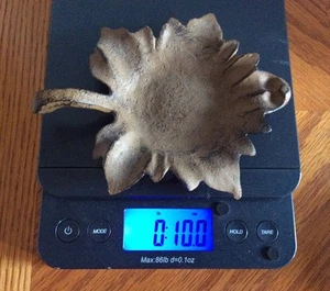 Vintage Cast Iron Leaf Shaped Bronze Tone Ashtray Key/Coin Holder - Picture 1 of 5