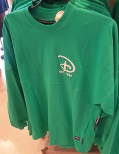 T-Shirt Spirit Jersey DLP Logo Green M Disneyland Paris - Picture 1 of 3