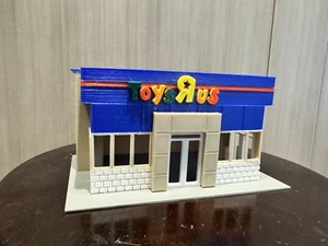 O Scale Toys R Us - Picture 1 of 5