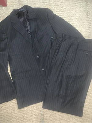 Conjunto de traje blazer y pantalón a rayas azul marino de dos piezas talla 18 de Nautica para niño Foto 1 de 4