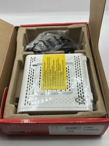 Arris SURFboard SB8200 DOCSIS 3.1 Gigabit Cable Modem White Wired 2 Gbps 2-Ports - Afbeelding 1 van 7
