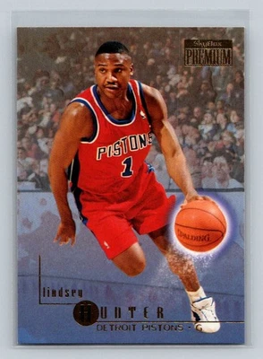 Tarjeta de baloncesto 1996-97 SkyBox Premium #35 Lindsey Hunter Detroit Pistons Foto 1 de 2
