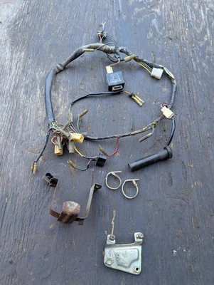 1979 YAMAHA GT80 WIRING HARNESS TURN SIGNAL RELAY BATTERY TRAY STRAPS COIL MOUNT - Image 1 of 4