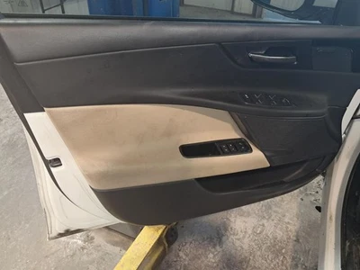 2017 Jaguar XE Left Front Door Panel Trim Tan Used OEM 440317 Foto 1 de 4