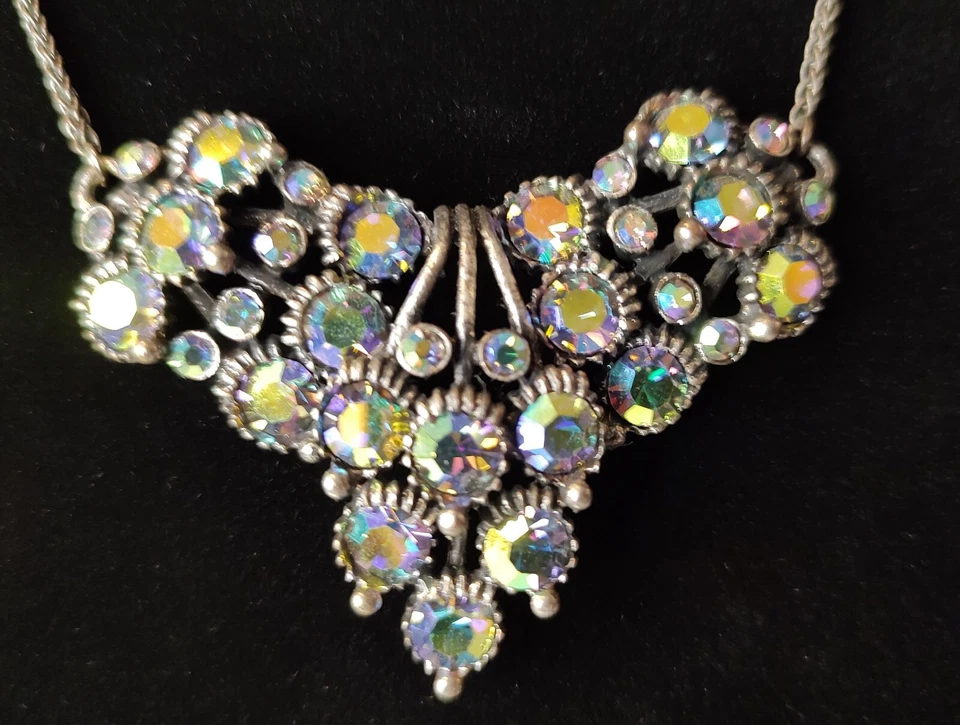 Collar Coldwater Creek Estrás Aurora Boreal Tono Peltre Ajustable Foto 1 de 4