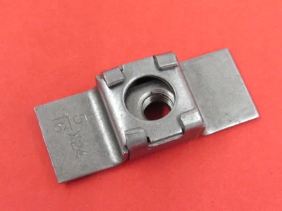 NUEVO 5/16-24 Conjunto de tuerca de soldadura en jaula A-1999-51624 Foto 1 de 3