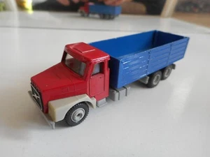 Efsi Volvo Truck in Red/Blue on 1:87 - Bild 1 von 2