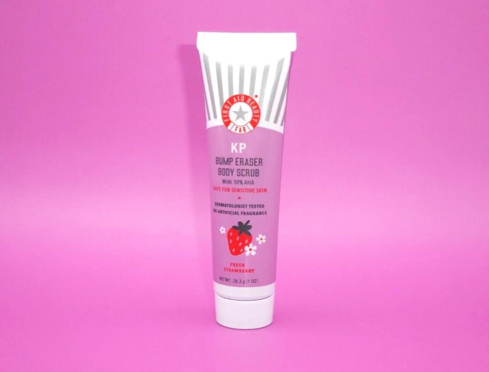 Скраб для тела First Aid Beauty Mini KP Bump Eraser СВЕЖАЯ КЛУБНИКА 28,3 г / 1 унция - Изображение 1 из 4