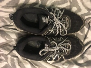 Nike Air Shoes Sneakers Used 9.5 US - Picture 1 of 6