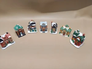 7 Piece Vintage Porcelain Christmas Village.  Lot7 - Picture 1 of 7