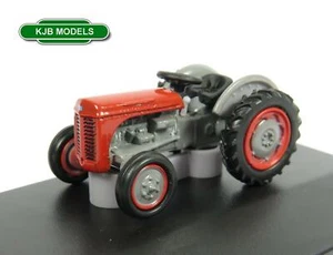 NUEVO EN CAJA OO GAUGE OXFORD 1:76 76TEA002 ROJO FERGUSON TRACTOR DE GRANJA DE TÉ - Imagen 1 de 2