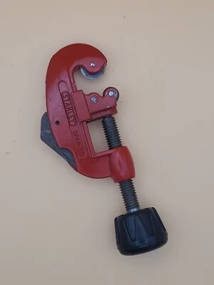 Stanley Copper Pipe Cutter 3 - 30mm 1/8 - 1 1/8 - Image 1 of 4