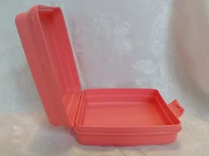 Tupperware Sandwich Keeper Storage Container Hinged Lid Large Clasp Guava New - Picture 1 of 3